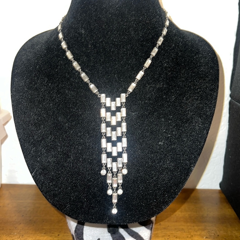 Ben Amun vintage art deco silver tone rhinestone necklace, so pretty!